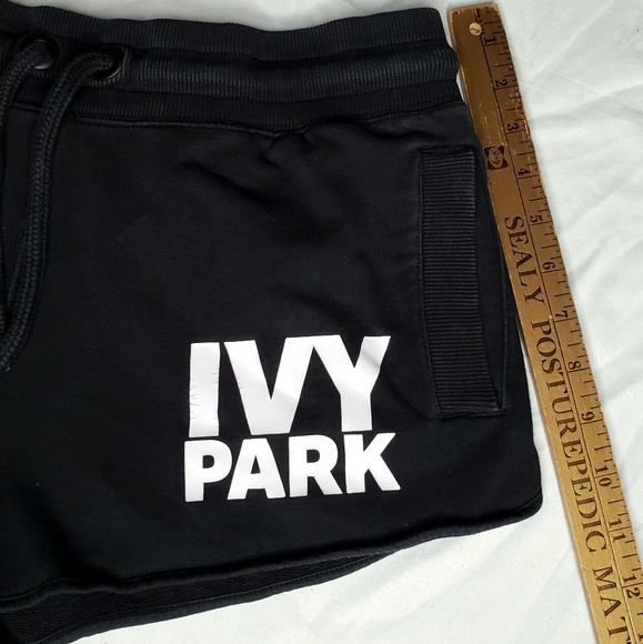 ‼SOLD‼ Women's Beyonce Queen Bee Ivy Park - Picture 6 of 8